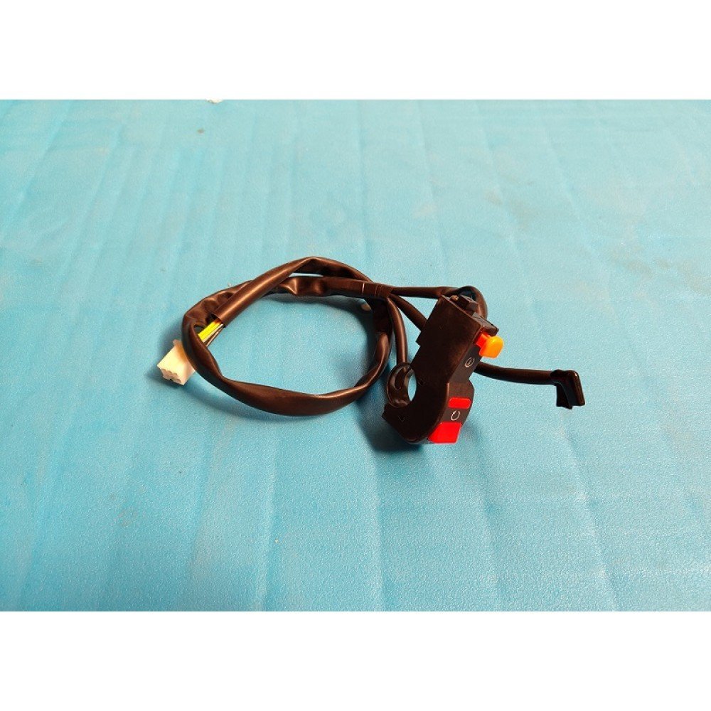 CR250 – 026
SAĞ KUMANDA PANELİ_6998d39d0309b.jpeg CR250 - 026
SAĞ KUMANDA PANELİ - Görsel 1